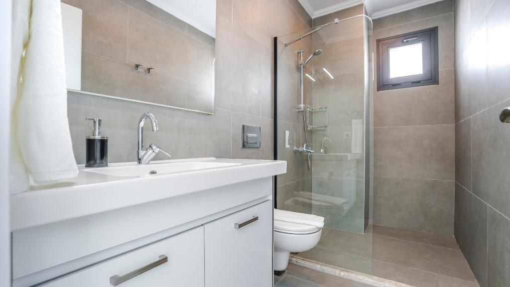 Brand New Luxury Modern Six Bedroom Villa in Ortaalan