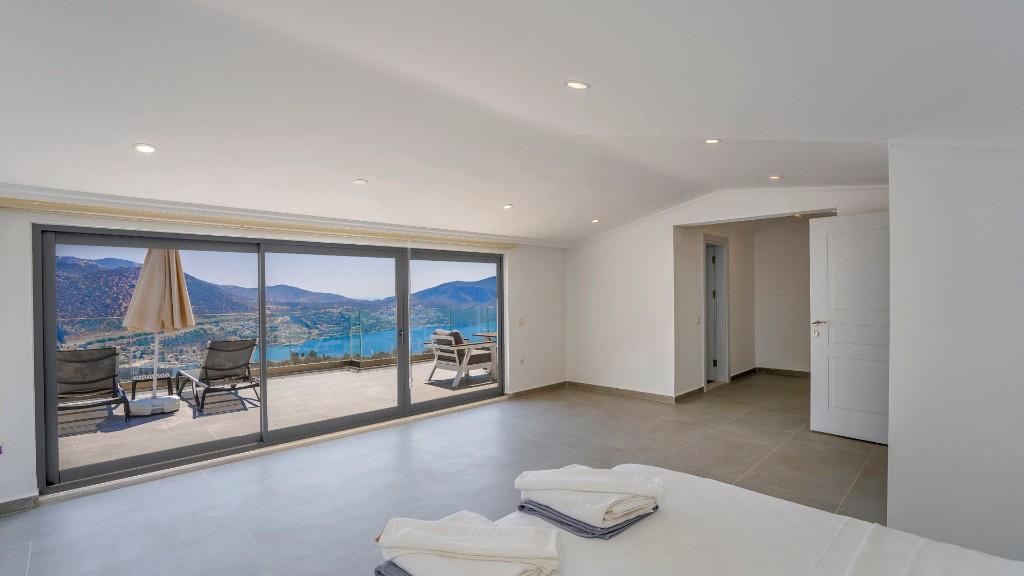 Brand New Luxury Modern Six Bedroom Villa in Ortaalan