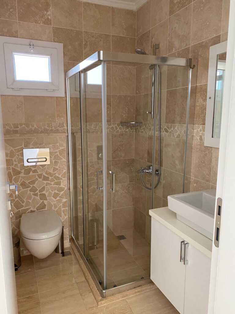 Modern Penthouse Duplex with Private Roof Pool