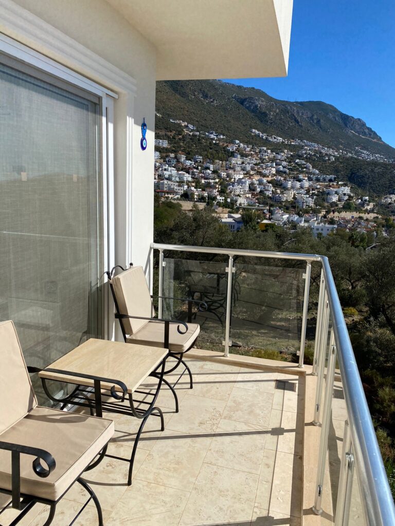 Modern Penthouse Duplex with Private Roof Pool