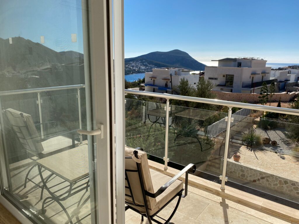 Modern Penthouse Duplex with Private Roof Pool