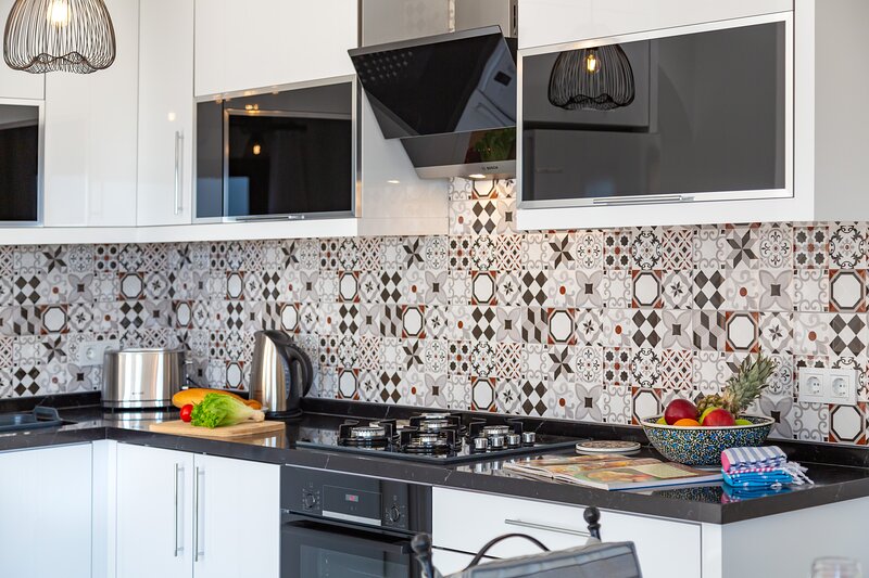 Recently Refurbished Two Bedroom Apartment With Sea Views