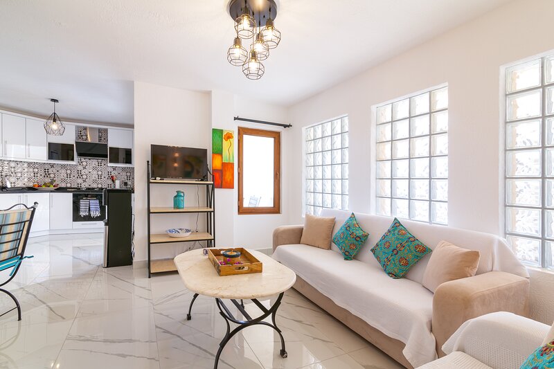 Modern Duplex Apartment With Stunning Island Views