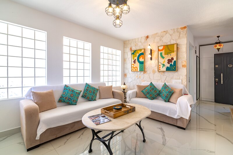 Modern Duplex Apartment With Stunning Island Views