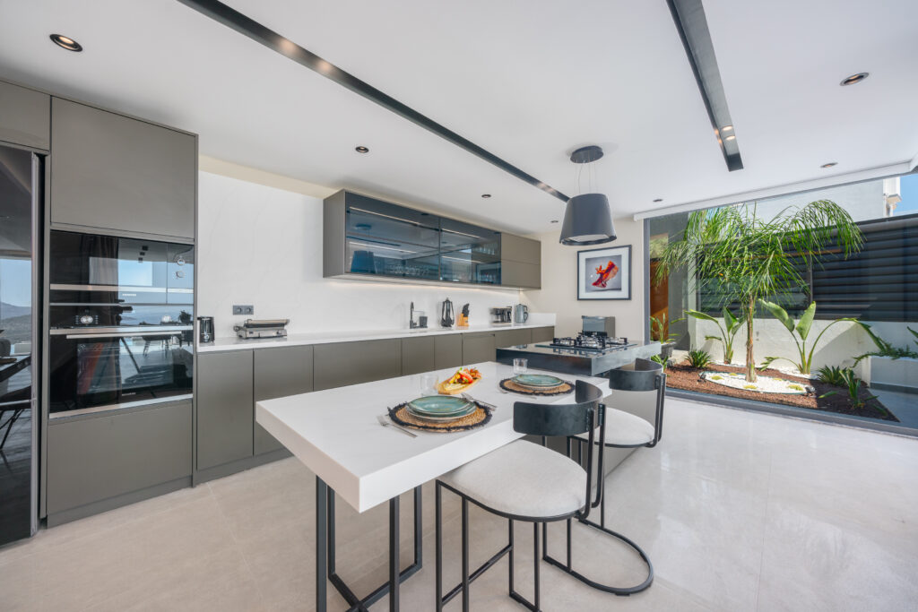 Brand New Luxury Modern Five Bedroom Villa with Indoor Swimming Pool