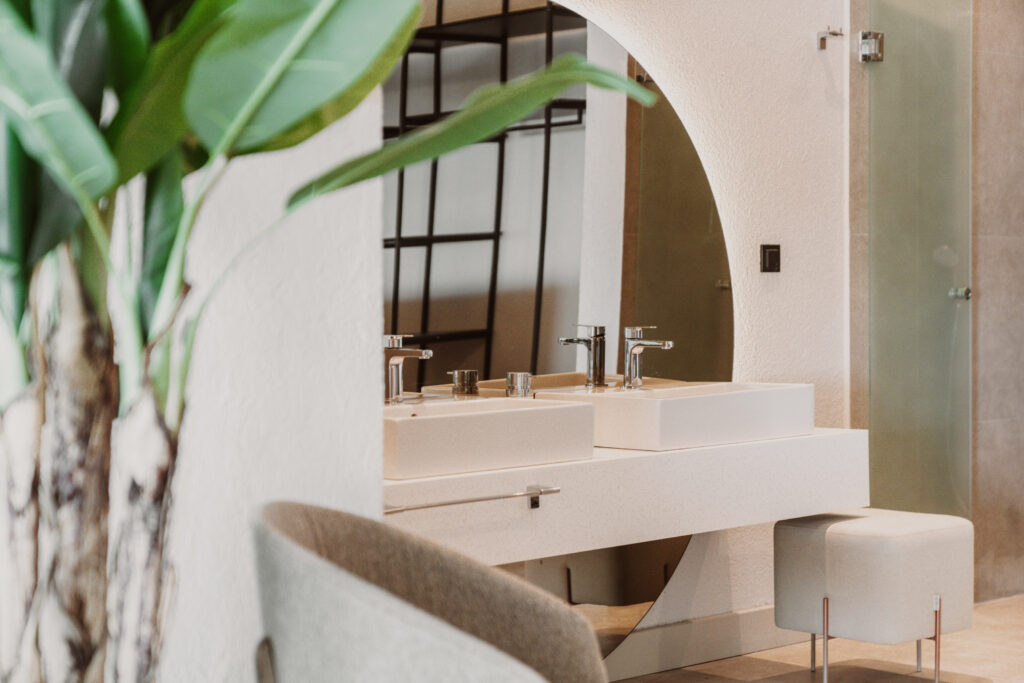 Brand New Luxury Modern Five Bedroom Villa with Indoor Swimming Pool