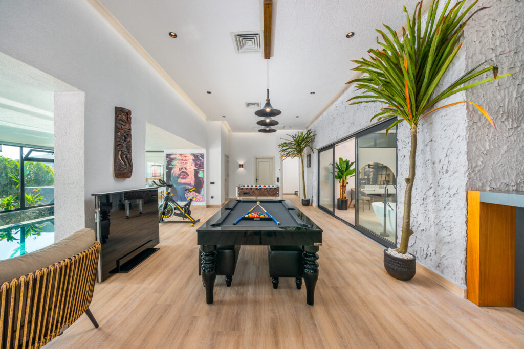 Brand New Luxury Modern Five Bedroom Villa with Indoor Swimming Pool