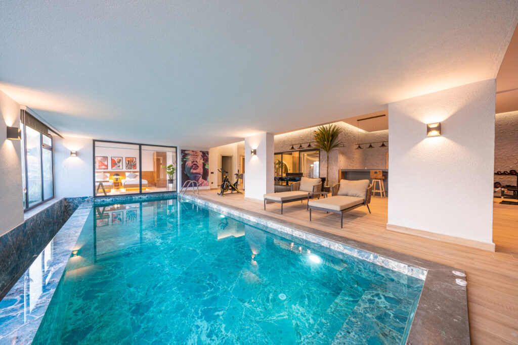 Brand New Luxury Modern Five Bedroom Villa with Indoor Swimming Pool