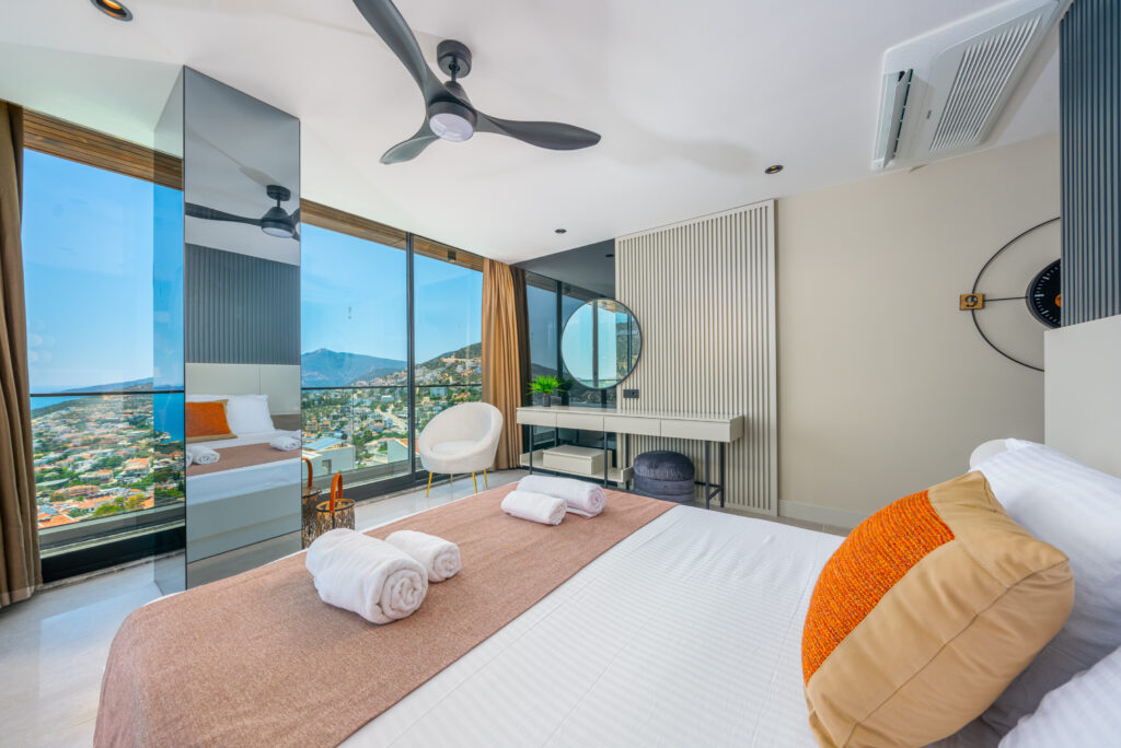 Brand New Luxury Modern Five Bedroom Villa with Indoor Swimming Pool