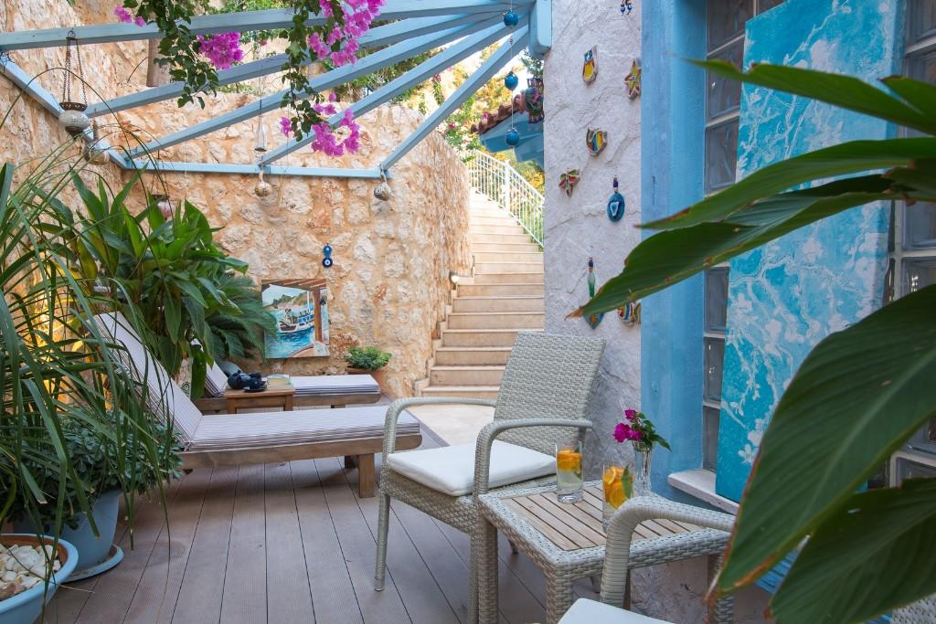 Tastefully Presented 4 Bedroom Villa In The Old Town