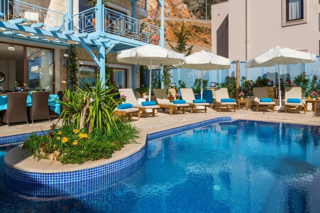 Tastefully Presented 4 Bedroom Villa In The Old Town