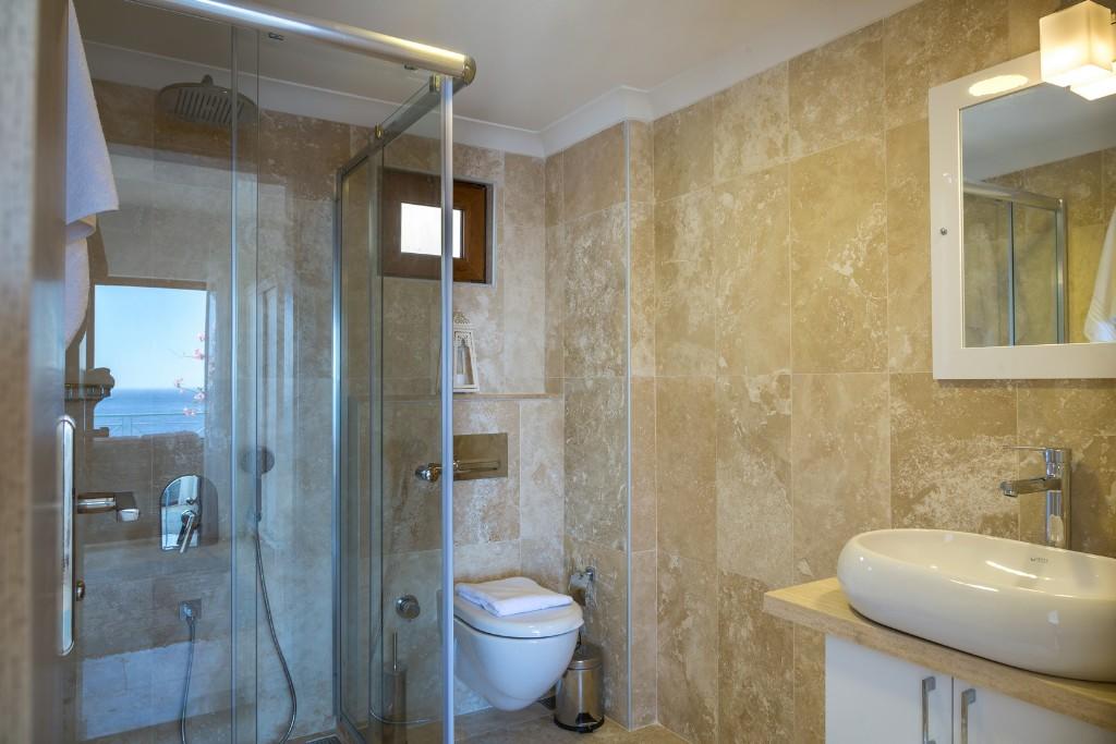 Tastefully Presented 4 Bedroom Villa In The Old Town