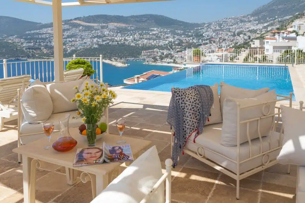 Luxury Apartment with Panaromic Views and Infinity Pool