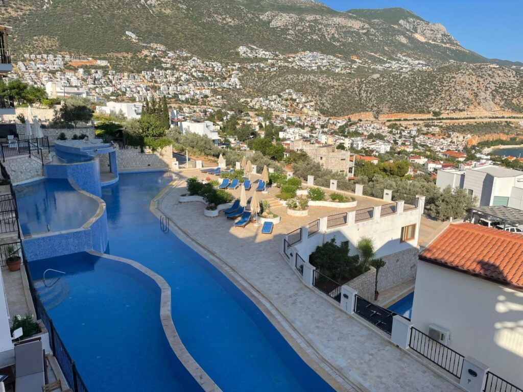 Automatically updates image attributes when a post is published or updated. Ensures image attributes are always consistent with settings.