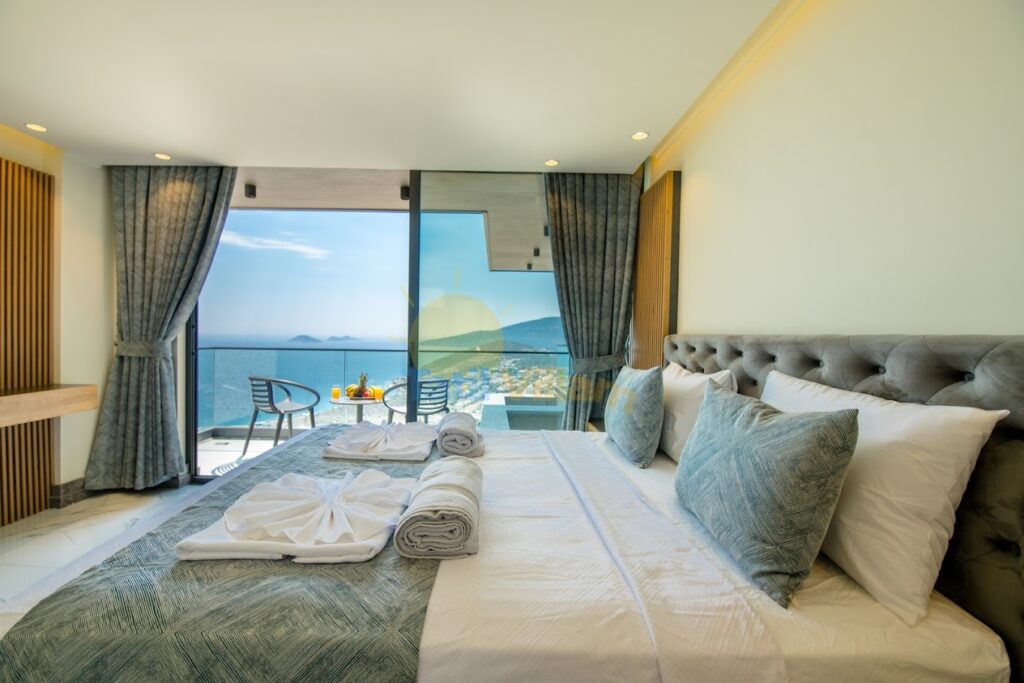 Luxury Ultra Modern Villa With Panoramic Island Views