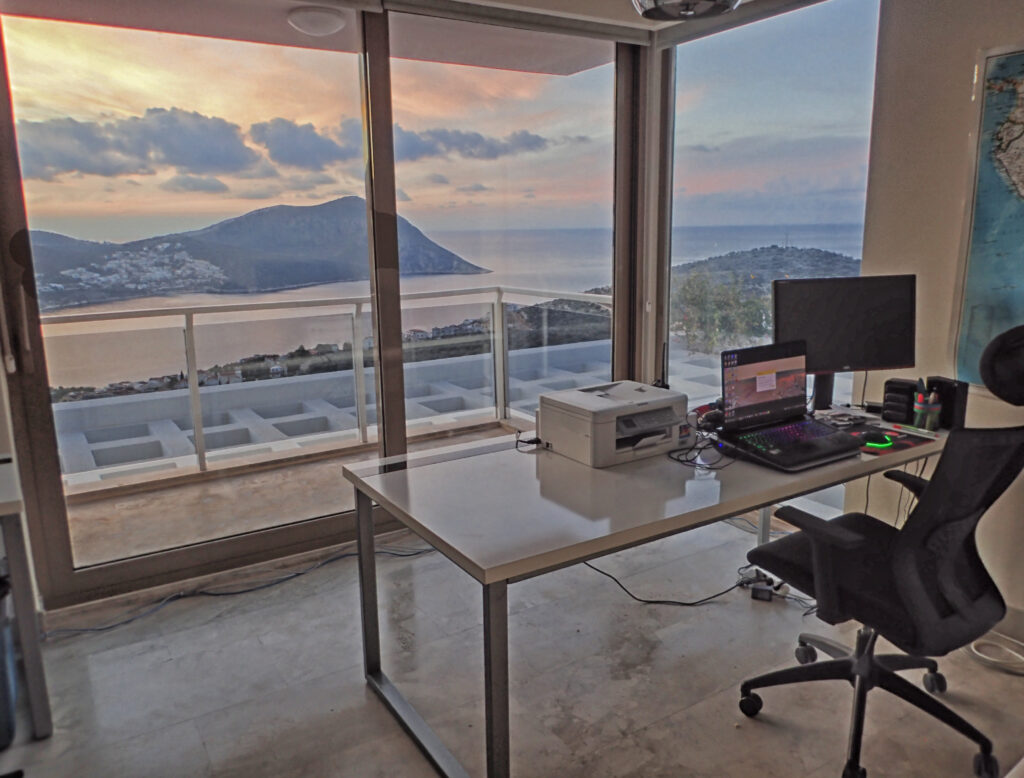 Modern Four Bedroom Villa With Private Infinity Pool and Sea views