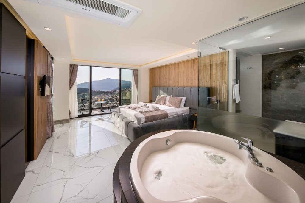 Luxury Ultra Modern Villa With Panoramic Island Views