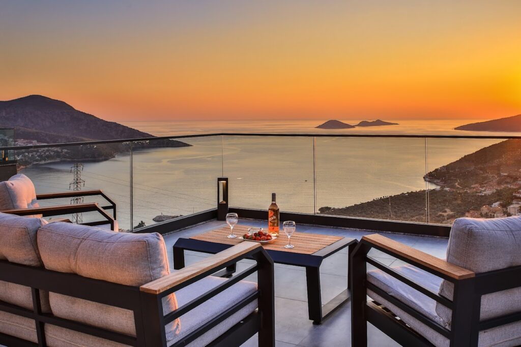 Luxury Ultra Modern Villa With Panoramic Island Views