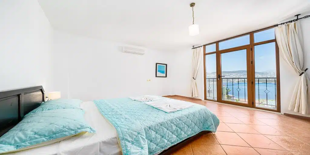 Beautifully Presented 5 Bedroom Seaview Villa in Kisla