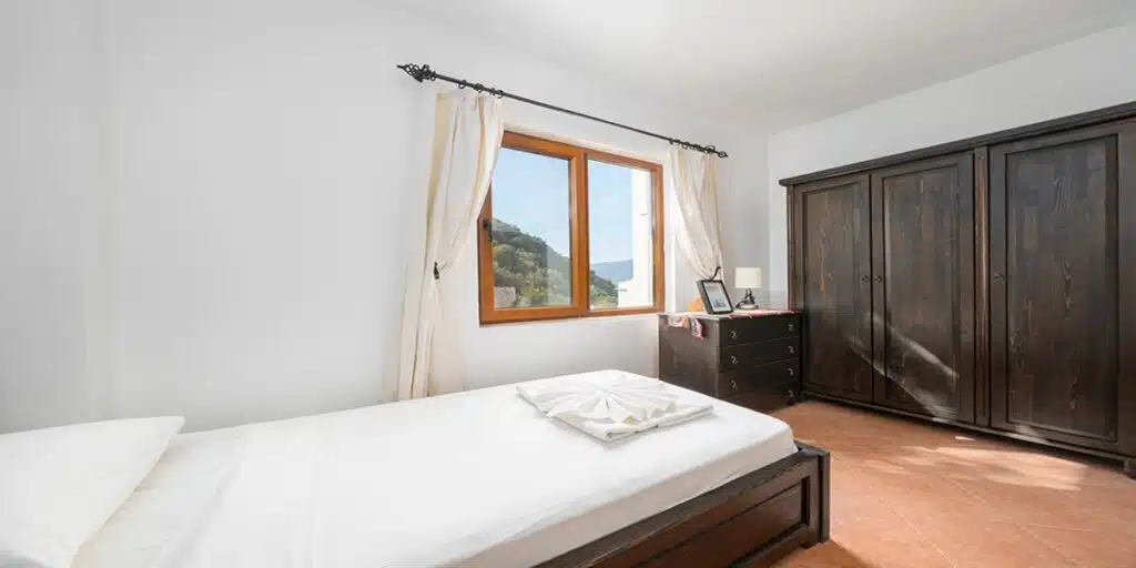 Beautifully Presented 5 Bedroom Seaview Villa in Kisla