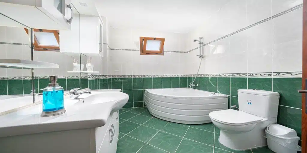 Beautifully Presented 5 Bedroom Seaview Villa in Kisla