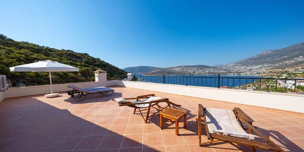 Beautifully Presented 5 Bedroom Seaview Villa in Kisla