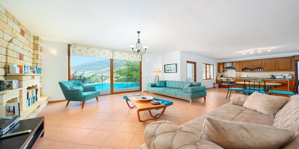 Beautifully Presented 5 Bedroom Seaview Villa in Kisla