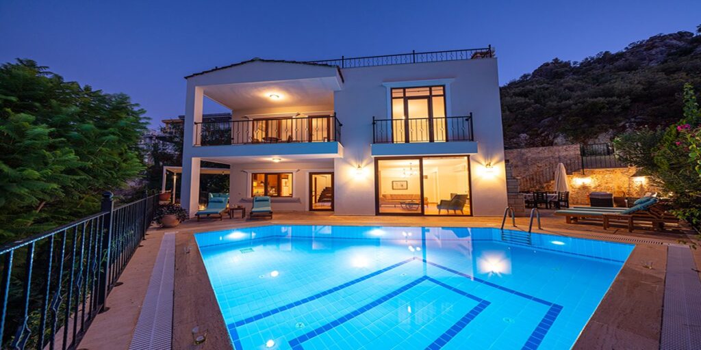 Beautifully Presented 5 Bedroom Seaview Villa in Prestigious Kisla