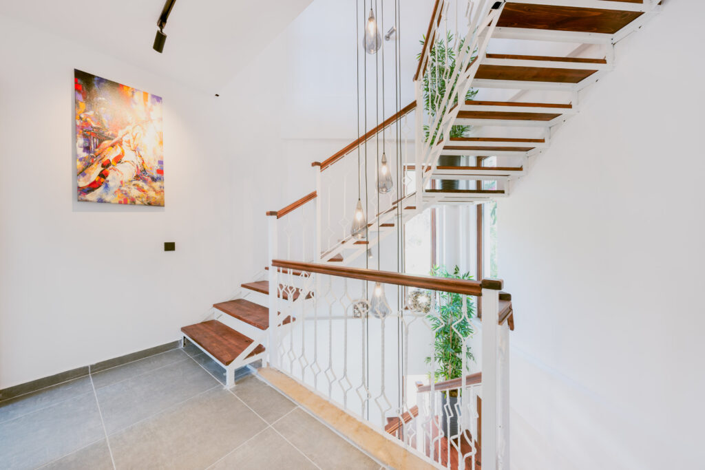 Conveniently Located Modern Detached Four Bedroom Villa