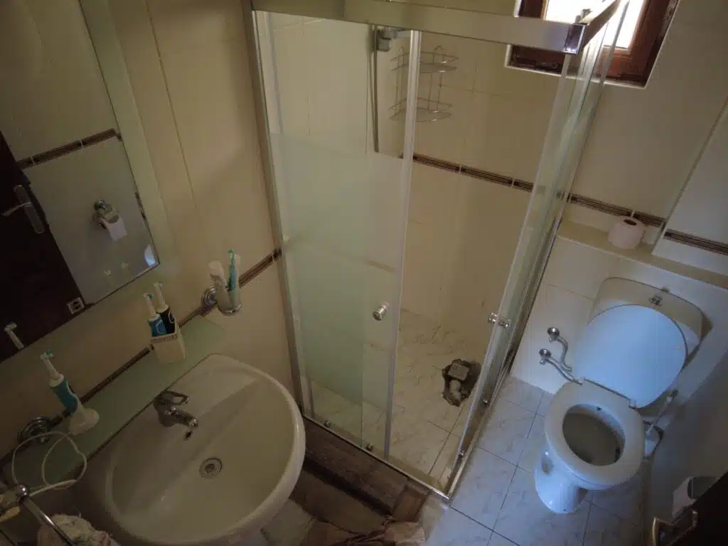 Bargain 3 Bedroom Villa with Sea views