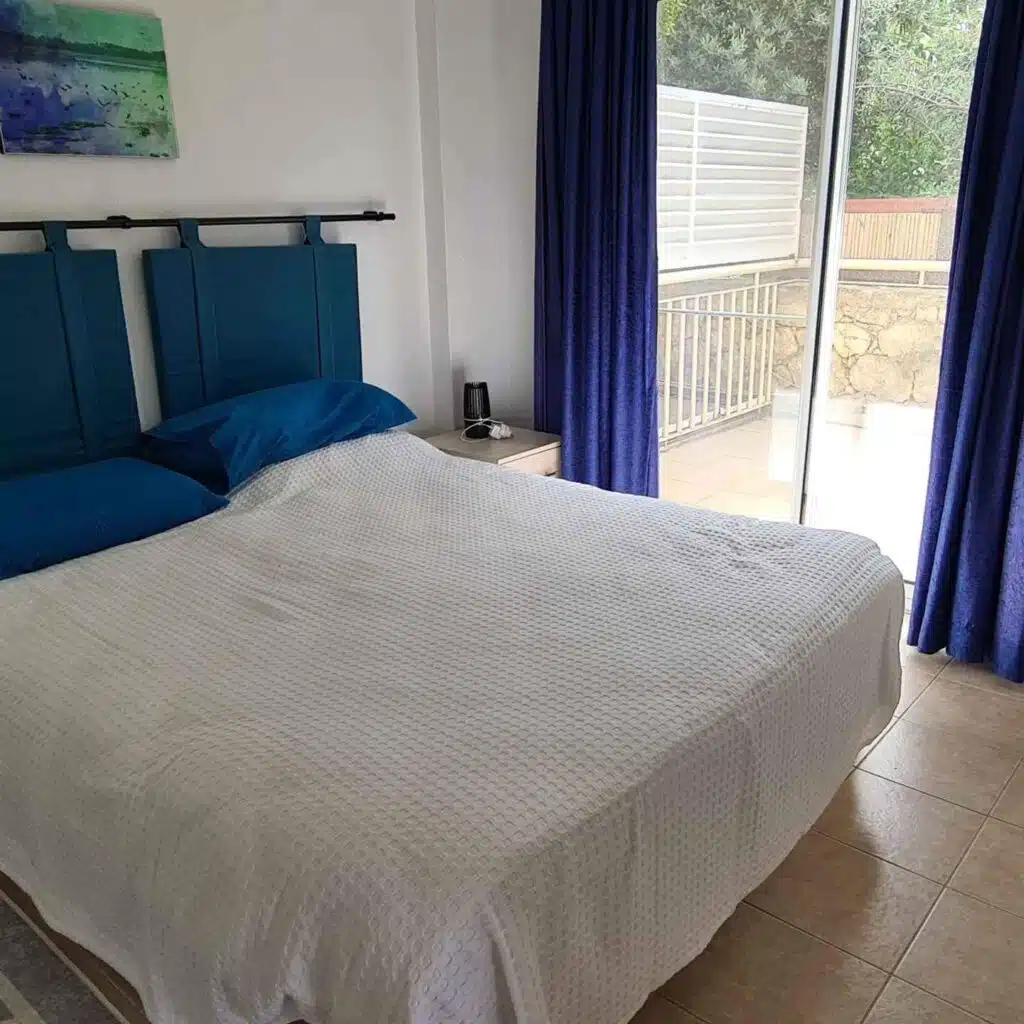 Bargain 3 Bedroom Duplex Apartment with Shared Pool