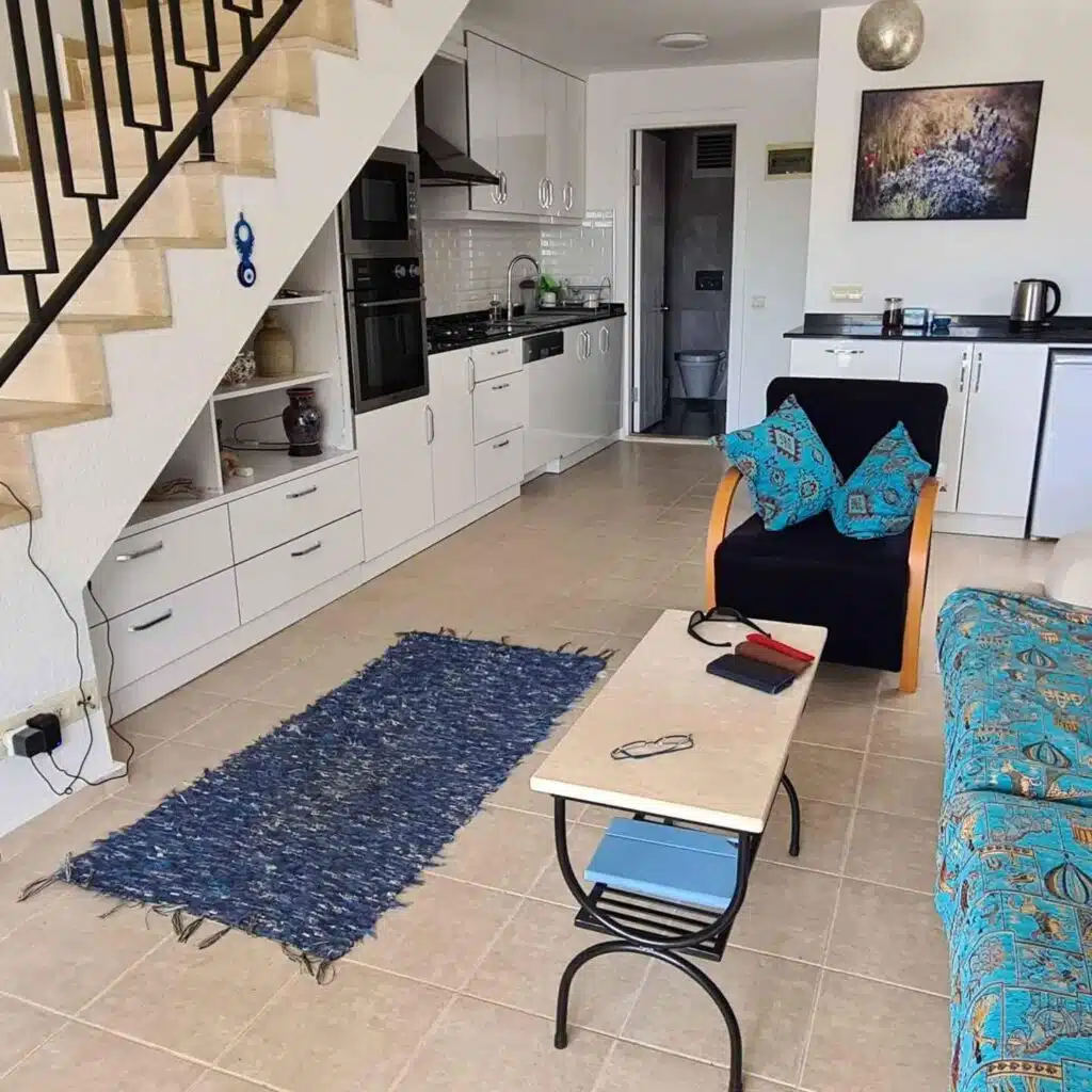 Bargain 3 Bedroom Duplex Apartment with Shared Pool