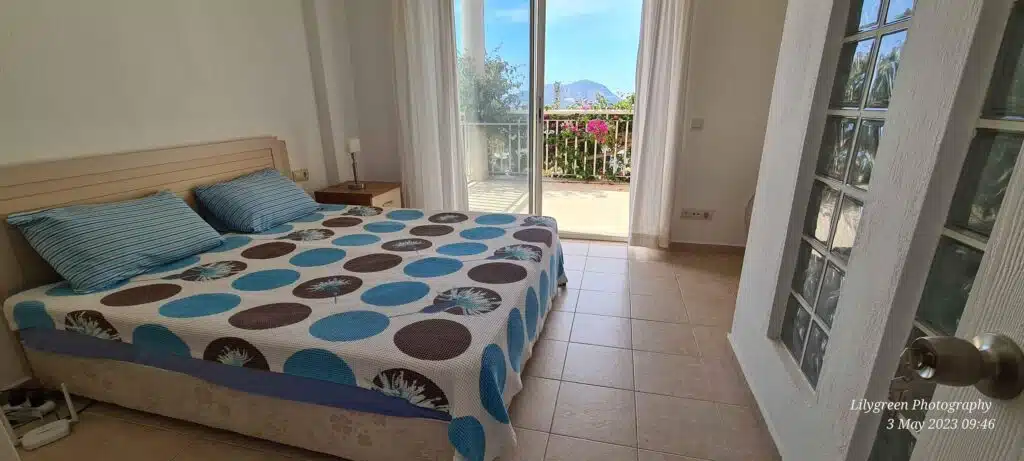 Bargain 3 Bedroom Duplex Apartment with Shared Pool