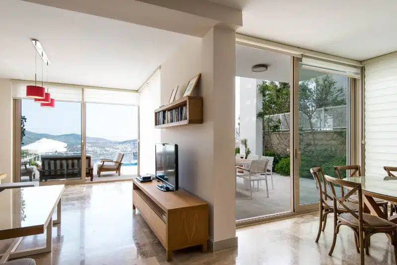 Luxury Modern Four Bedroom Villa With Unobstructed Sea views