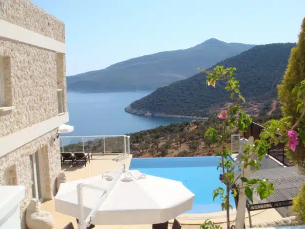 Magnificent Luxury 6 Bedroom Villa with Breathtaking Kalamar Bay Views