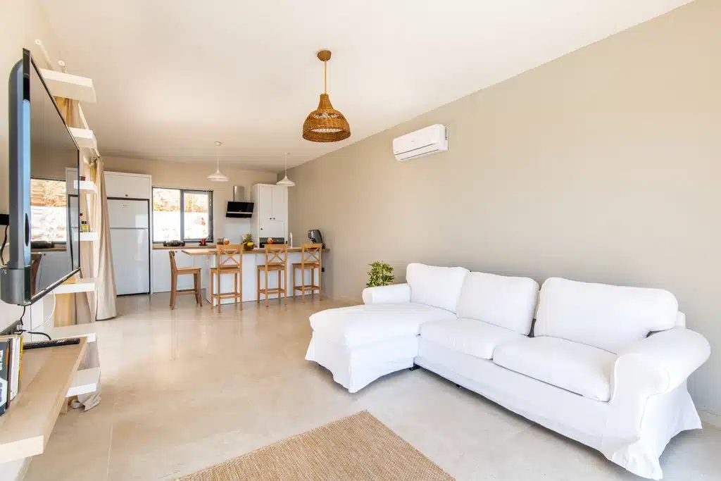 Beautifully Designed 2 Bedroom Villa with 1 Bedroom Self Contained Apartment