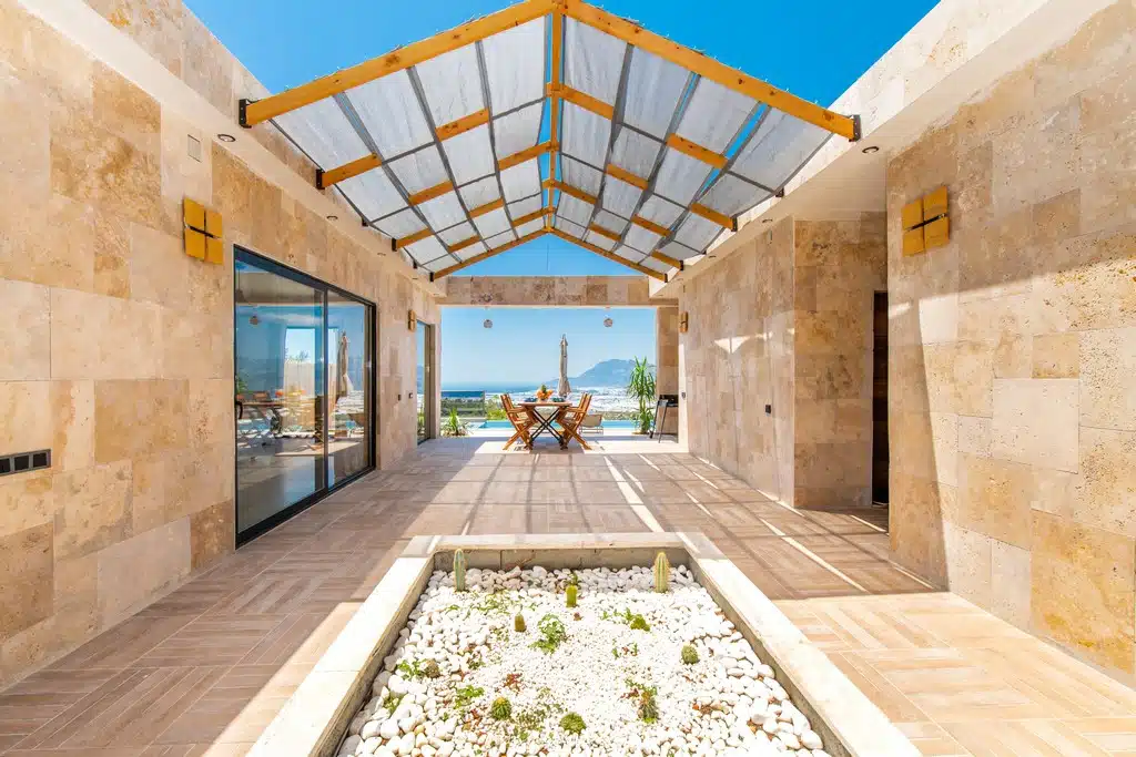 Beautifully Designed 2 Bedroom Villa with 1 Bedroom Self Contained Apartment