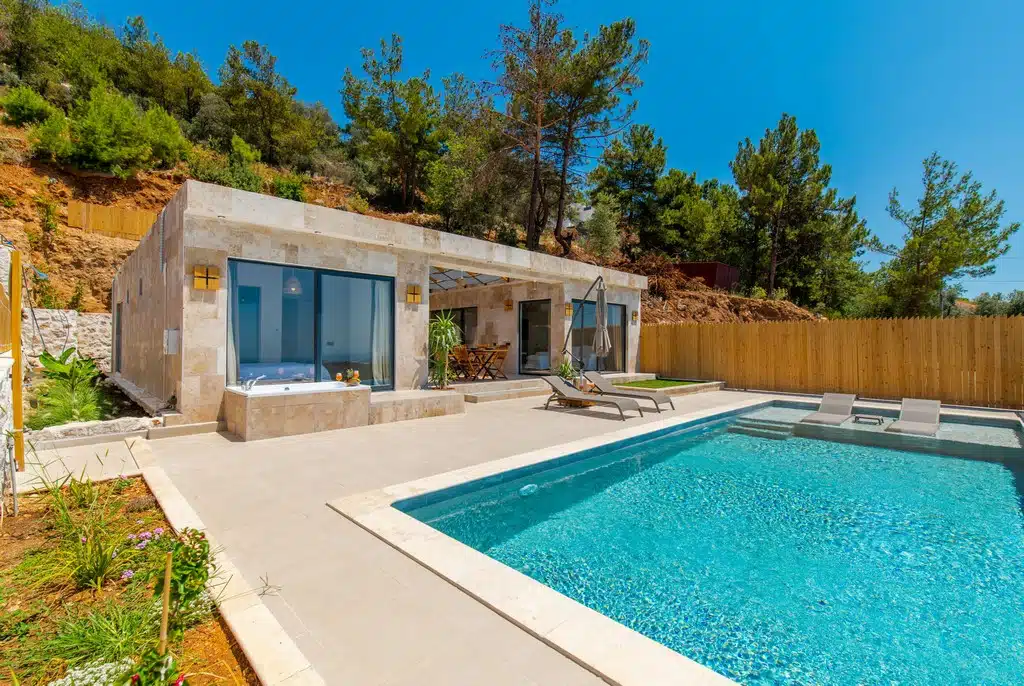 Beautifully Designed 2 Bedroom Villa with 1 Bedroom Self Contained Apartment in Uzumlu