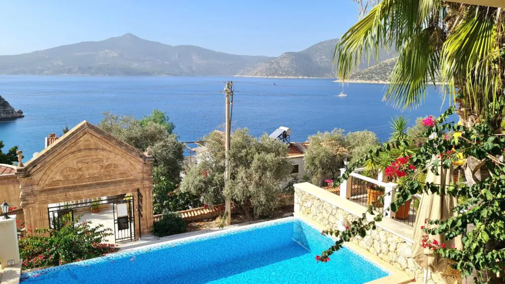 Beautifully Presented Seafront Detached Villa In Kisla