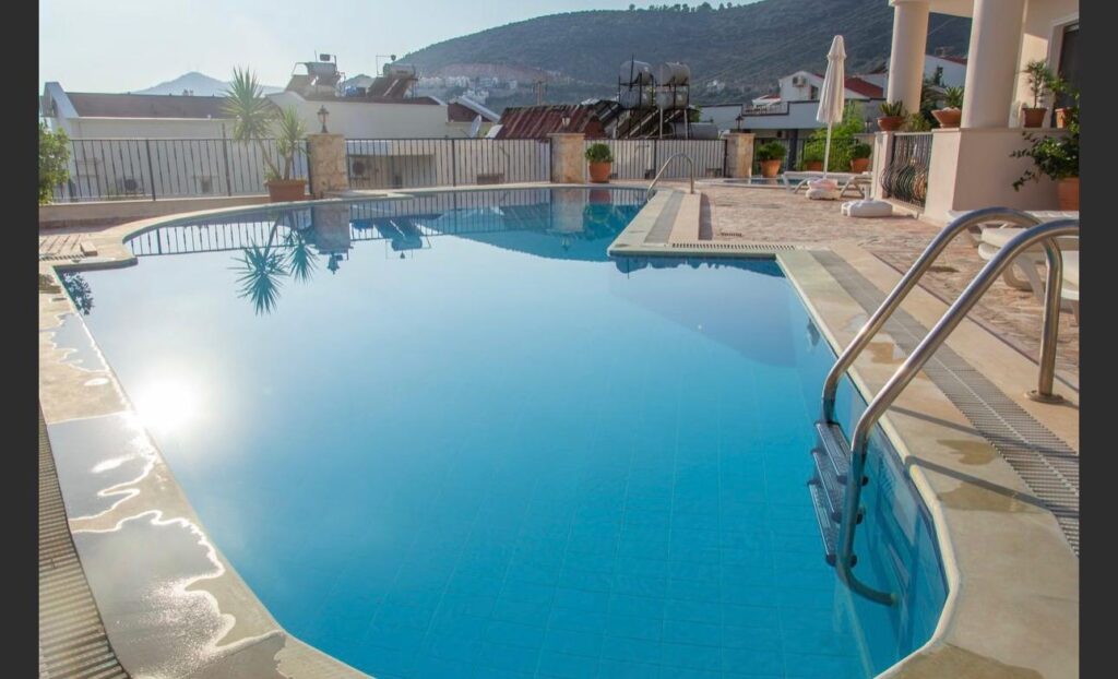 Modern 2-Bedroom Apartment with Stunning Sea Views in Lower Kızıltas