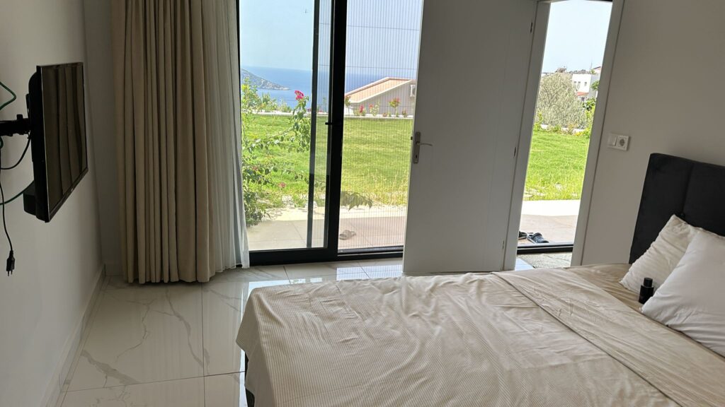 Modern 4-Bedroom Apartment with Private Pool and Stunning Sea Views in Kalkan