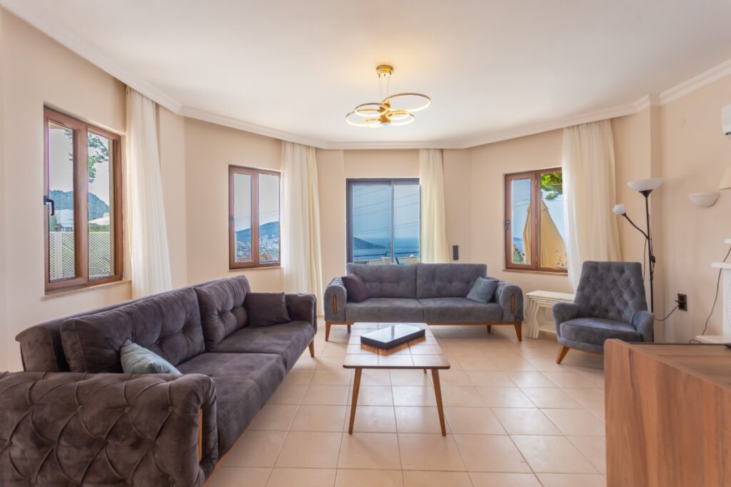 Stylish 3 Bedroom Villa with Panoramic Sea Views
