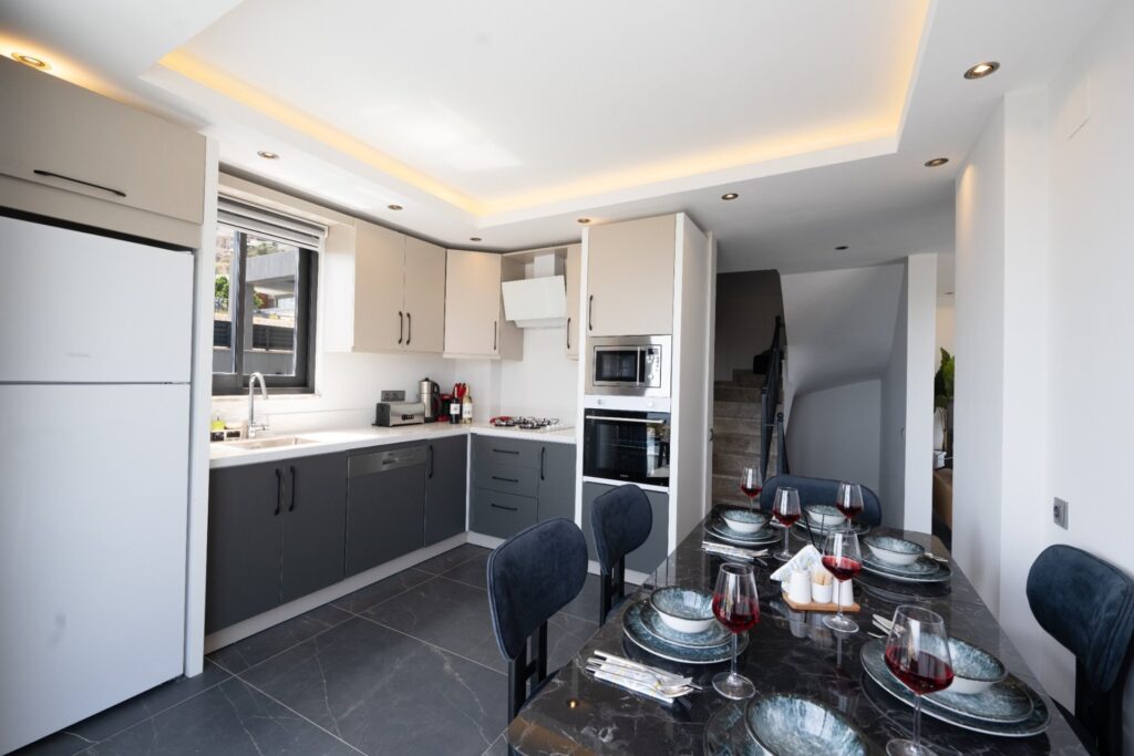 Modern 4-Bedroom Villa with Indoor Pool, Cinema Room & Panoramic Sea Views – Ortaalan, Kalkan
