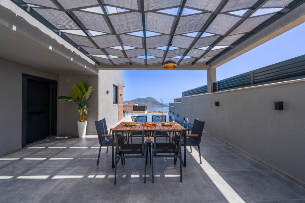 Modern 4-Bedroom Villa with Indoor Pool, Cinema Room & Panoramic Sea Views – Ortaalan, Kalkan