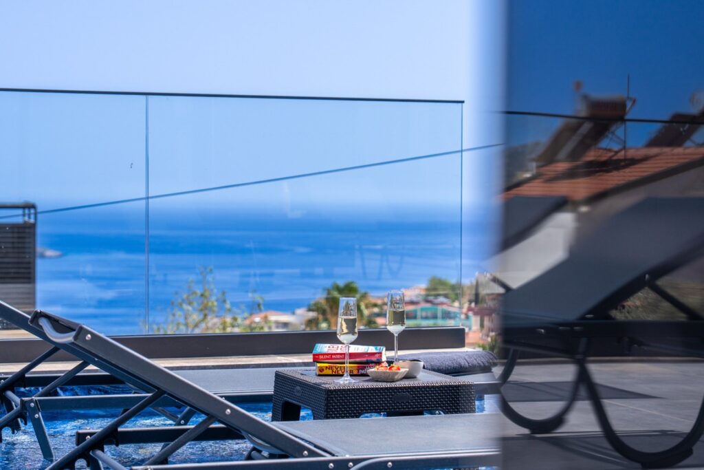 Modern 4-Bedroom Villa with Indoor Pool, Cinema Room & Panoramic Sea Views – Ortaalan, Kalkan