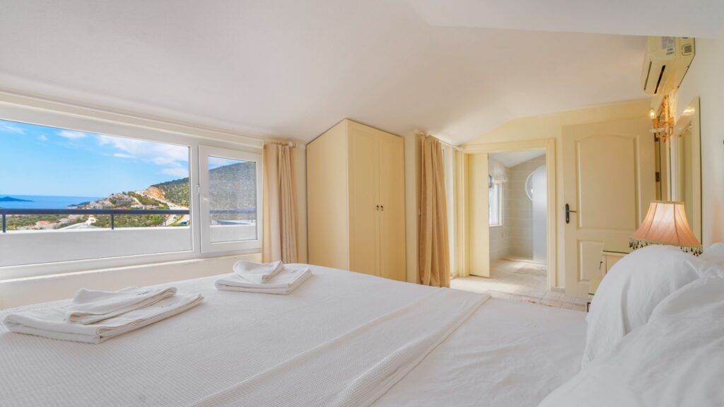 Stylish 3-Bedroom Villa with Panoramic Sea Views in Kalkan – Kızıltas