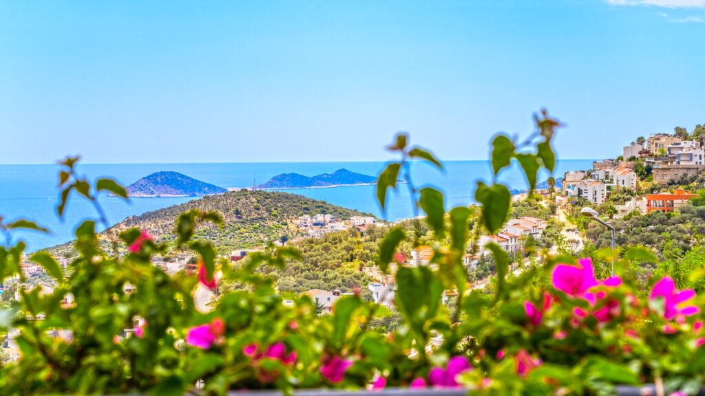 Stylish 3-Bedroom Villa with Panoramic Sea Views in Kalkan – Kızıltas
