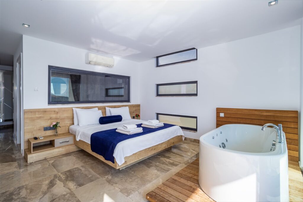 Luxurious 4-Bedroom Sea View Villa with Infinity Pool and Rooftop Jacuzzi in Central Kalkan
