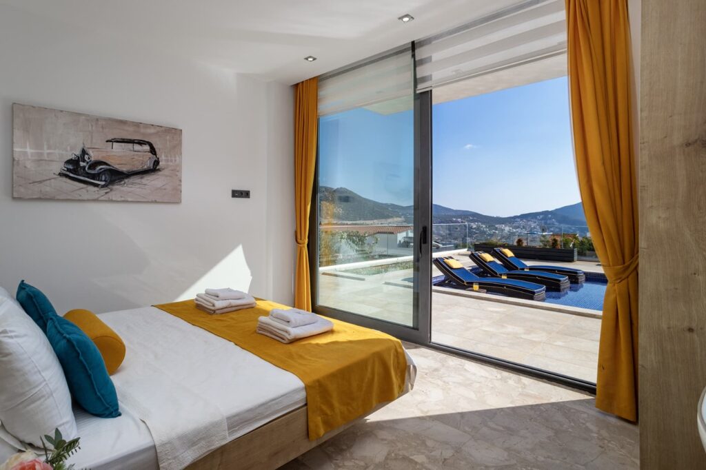 Luxurious 4-Bedroom Sea View Villa with Infinity Pool and Rooftop Jacuzzi in Central Kalkan
