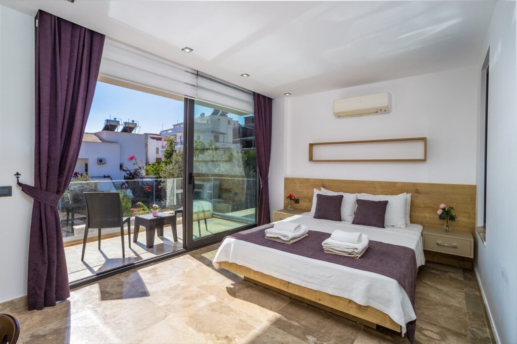 Luxurious 4-Bedroom Sea View Villa with Infinity Pool and Rooftop Jacuzzi in Central Kalkan